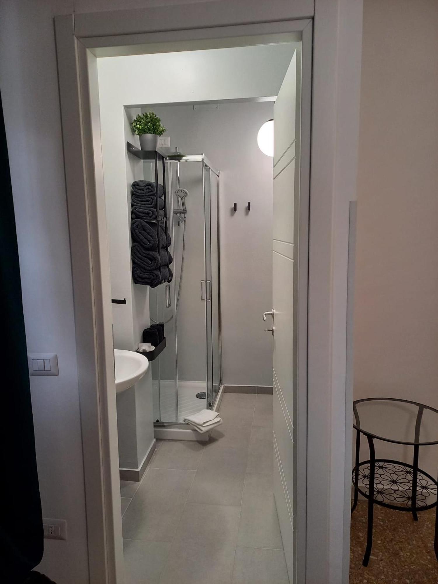 Rose Antiche Vatican B&B โรม ภายนอก รูปภาพ