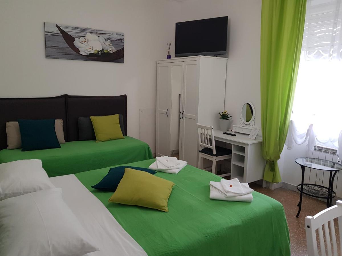 Rose Antiche Vatican B&B โรม ภายนอก รูปภาพ