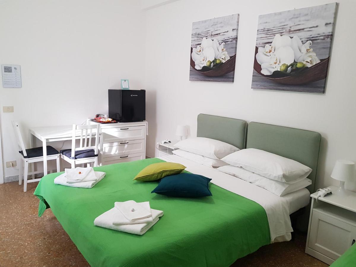 Rose Antiche Vatican B&B โรม ภายนอก รูปภาพ